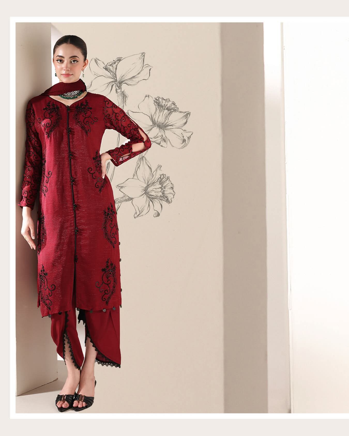 ADVIKA – Maroon Shimmer Silk Embroidered Tulipa Set