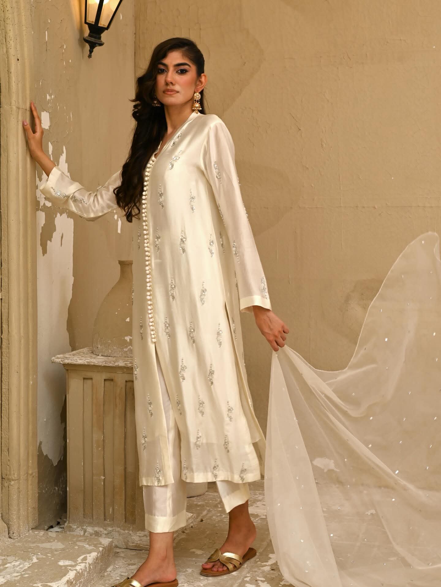 RAISA – Ivory Silk Delicate Thread-Work Formal Set