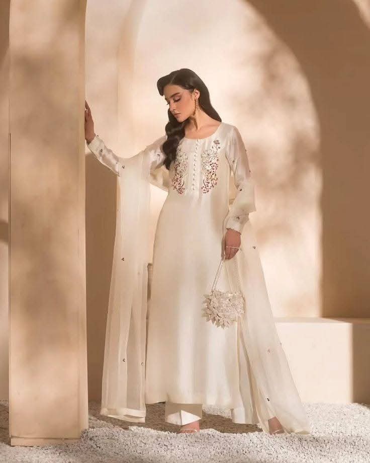 ALIZEH – Ivory Silk Hand-Embroidered Classic 3-Piece