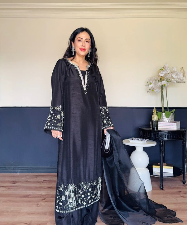 INAYA – Midnight Black Raw Silk Hand-Embellished Set