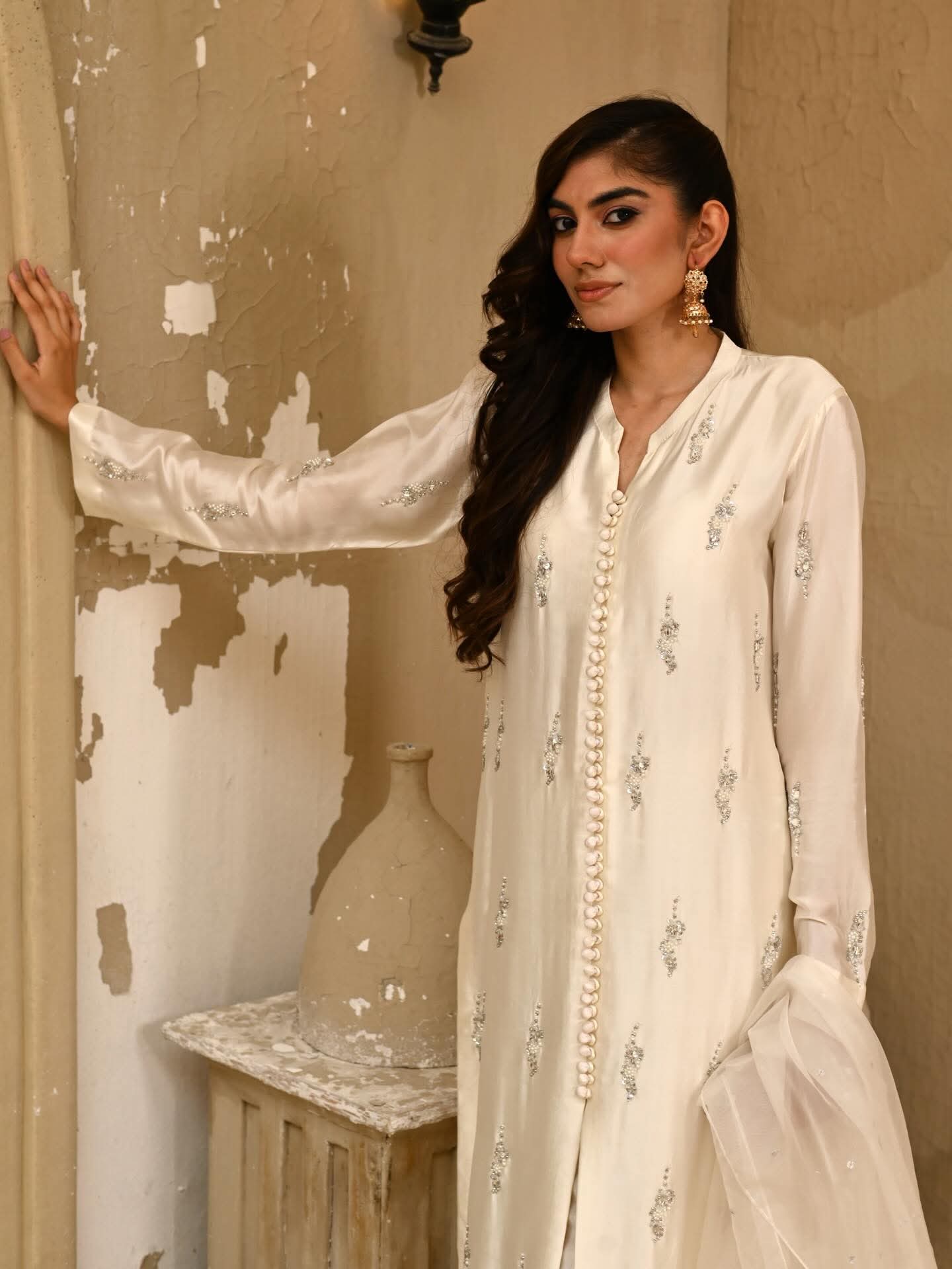 RAISA – Ivory Silk Delicate Thread-Work Formal Set